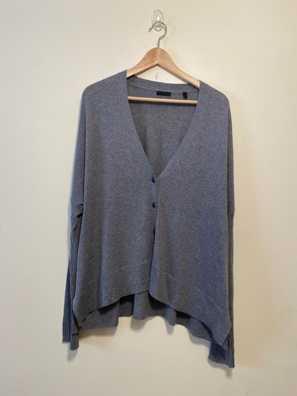 ATM Anthony Thomas Melillo Heather Gray V-Neck Button Cardigan. Size L